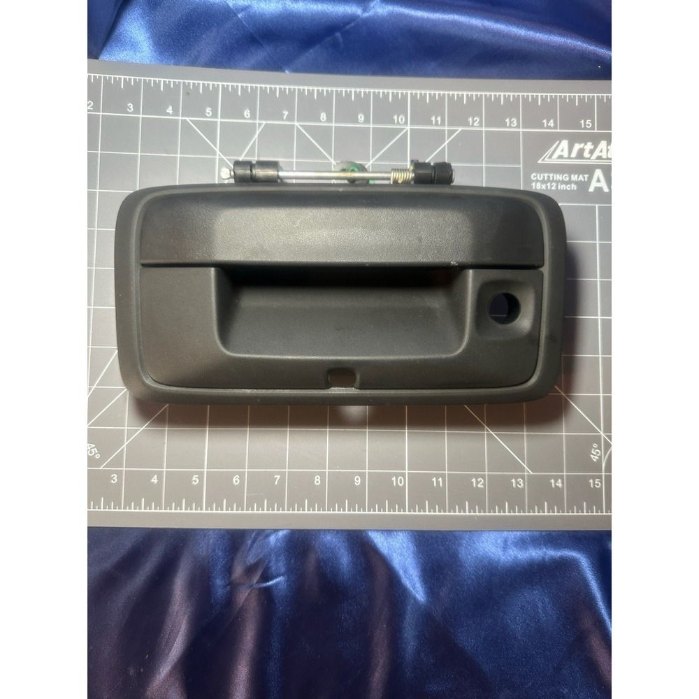 OEM GM 23457650 Tailgate Handle Black Chevy Colorado GMC Canyon 2015-2022